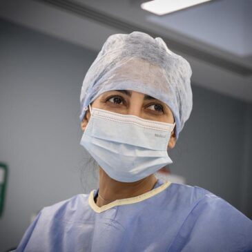 Surgical assistant